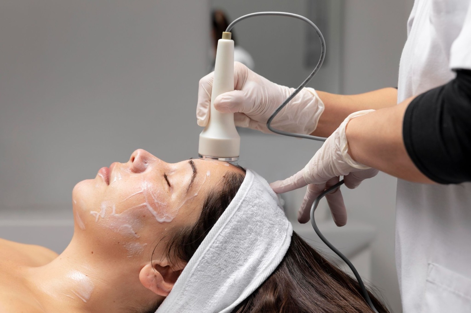 10 Reasons to Get a Hydraacial at Eve Beauty Lab Before Your Next Big Event